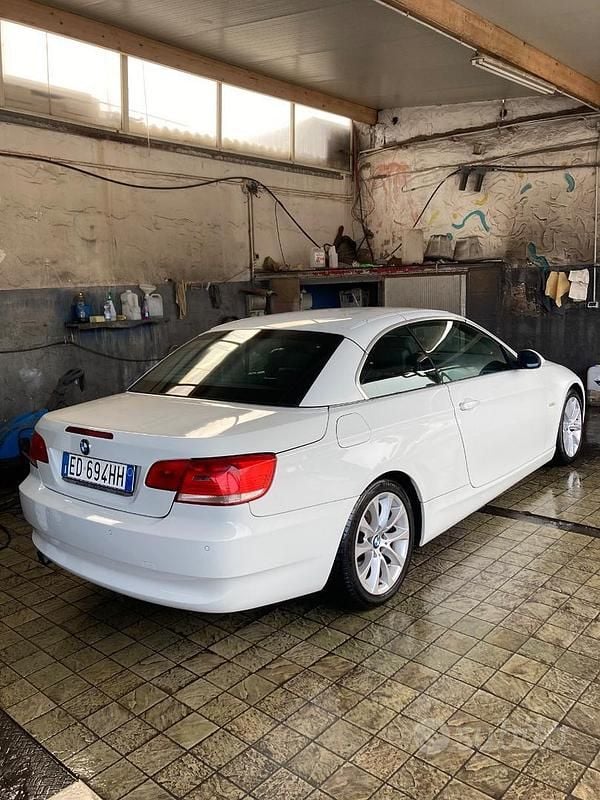Usata BMW 320 2010 Bianco Cabrio