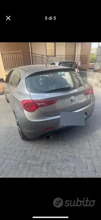 Usata Alfa Romeo Giulietta 109 CV (80 kW) 2013 Grigio Utilitaria
