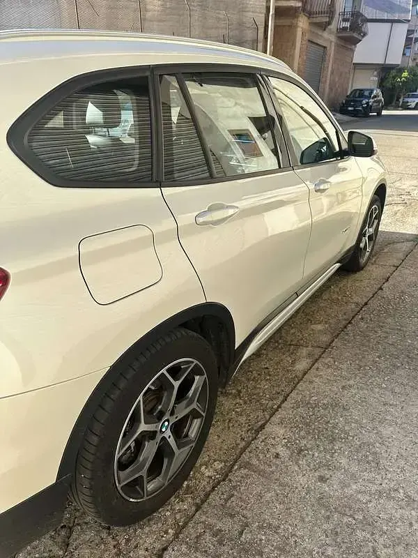 Usata BMW X1 xLine 190 CV (139 kW) 2016 Bianco SUV