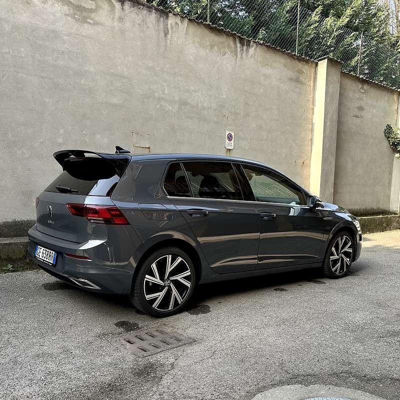 Usata VW Golf VIII Style 131 CV (96 kW) 2021 Berlina
