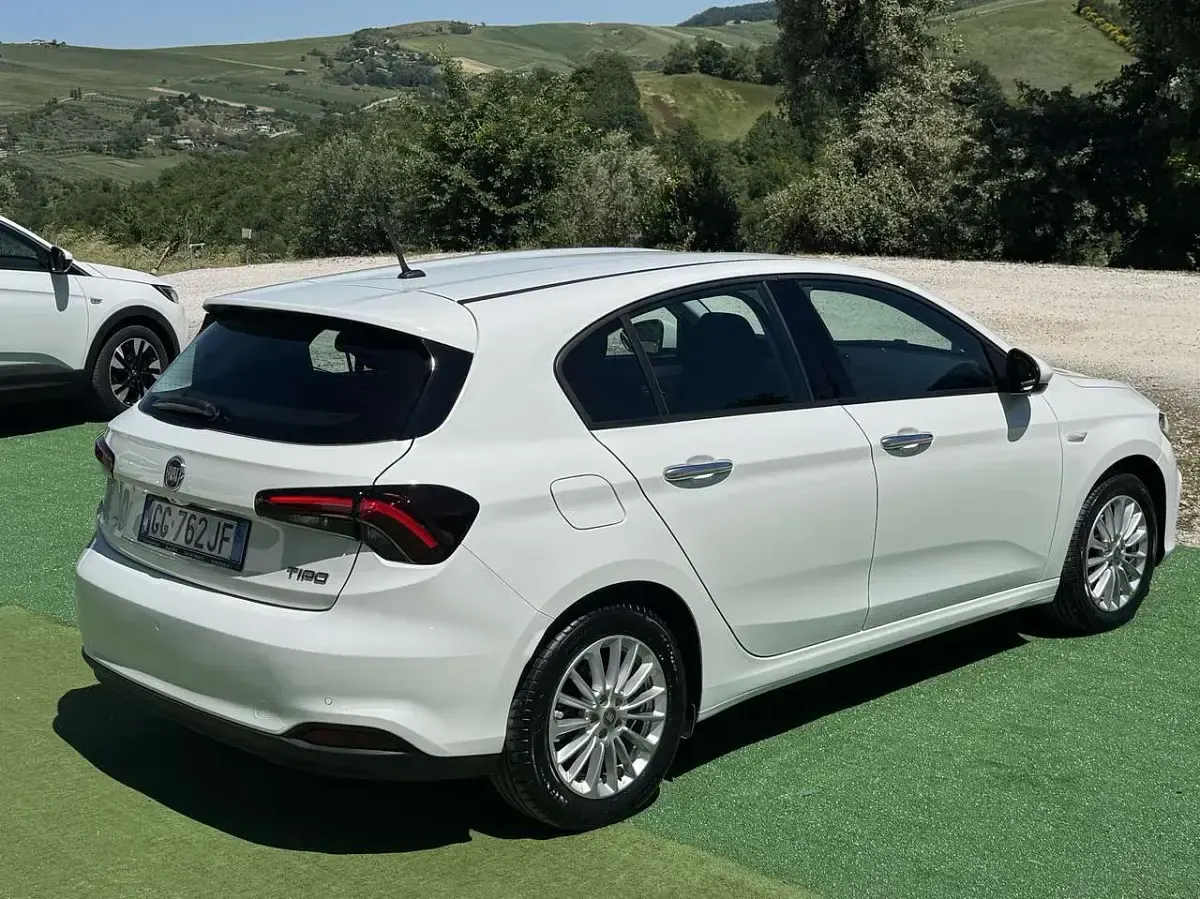 Usata Fiat Tipo Business 131 CV (96 kW) 2021 Bianco Berlina