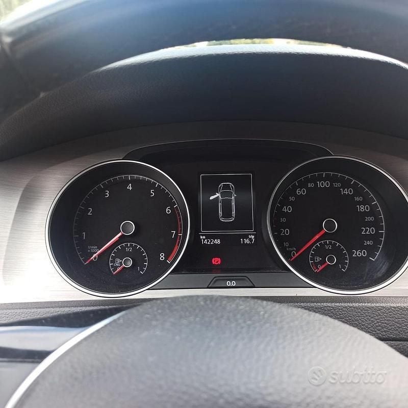 Usata VW Golf VII Business 110 CV (80 kW) 2016 Grigio Station wagon