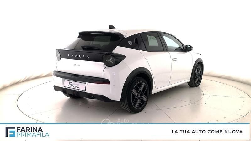 Usata Lancia Ypsilon 101 CV (74 kW) 2025 Bianco Utilitaria