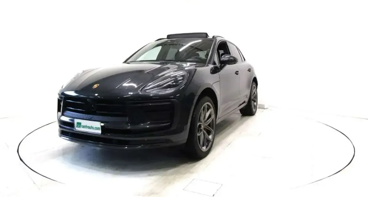 Usata Porsche Macan 265 CV (194 kW) 2022 Grigio vulcano SUV