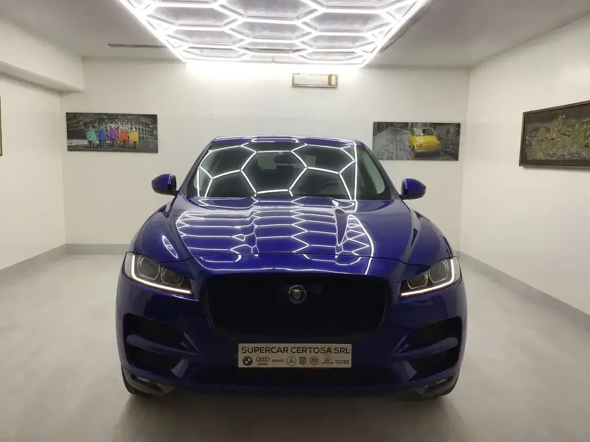 Usata Jaguar F-Pace Portfolio 180 CV (132 kW) 2019 Perla SUV