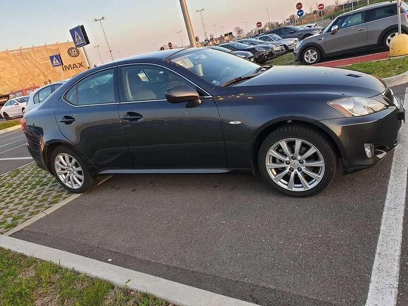 Usata Lexus IS220d 177 CV (130 kW) 2006 Grigio Berlina