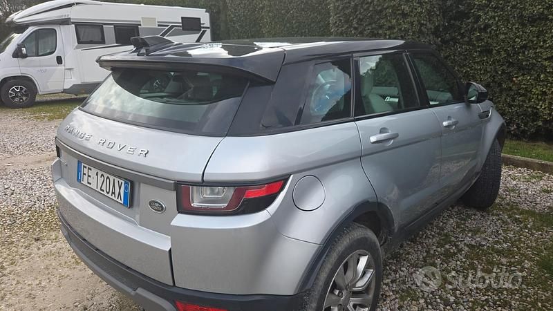 Usata Land Rover Range Rover evoque 160 CV (117 kW) 2016 Grigio SUV
