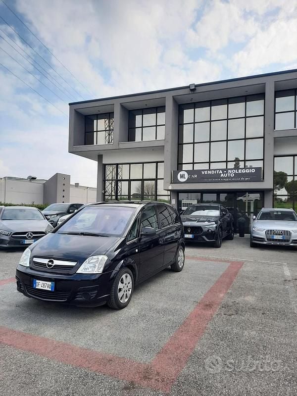 Usata Opel Meriva Cosmo 101 CV (74 kW) 2007 Nero Monovolume