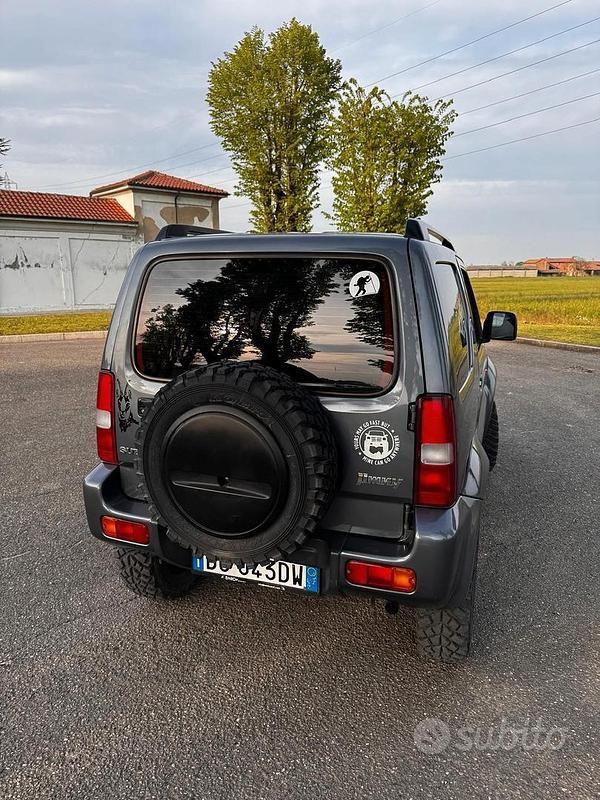 Usata Suzuki Jimny 2006 Grigio SUV