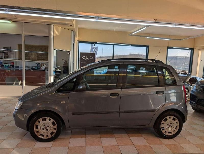 Usata Fiat Idea Dynamic 69 CV (50 kW) 2010 Grey dark Monovolume