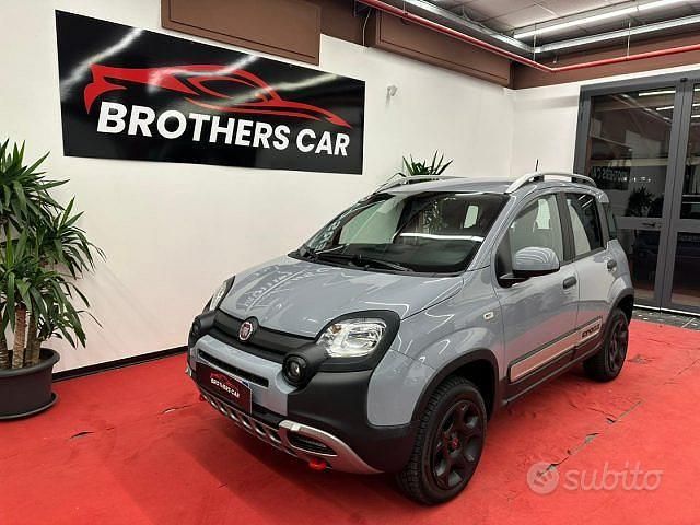 Grigio Usata 2022 Fiat Panda 4x4 Due volumi | 15.990 € (Buon prezzo) - Immagine 1/4