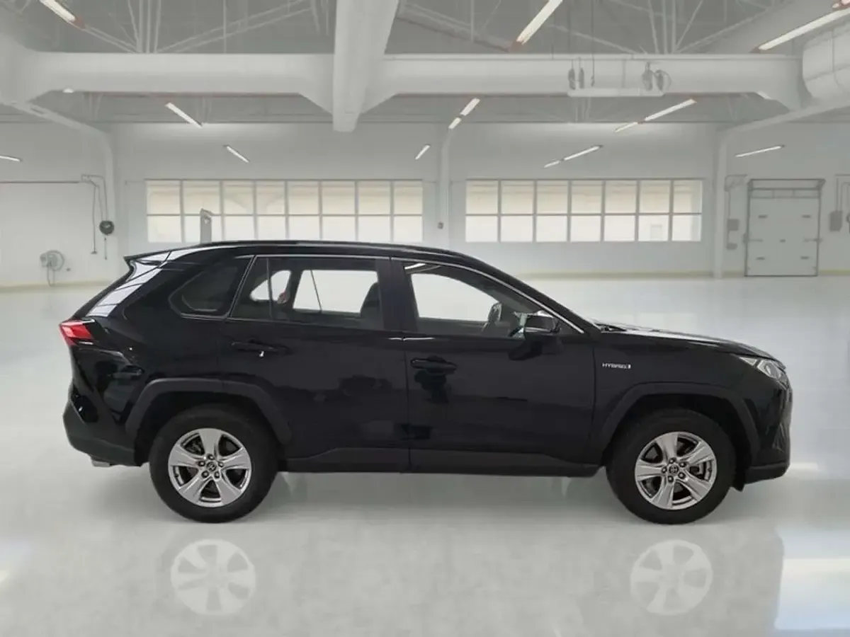 Usata Toyota RAV4 Hybrid Business Edition 178 CV (130 kW) 2021 Nero SUV