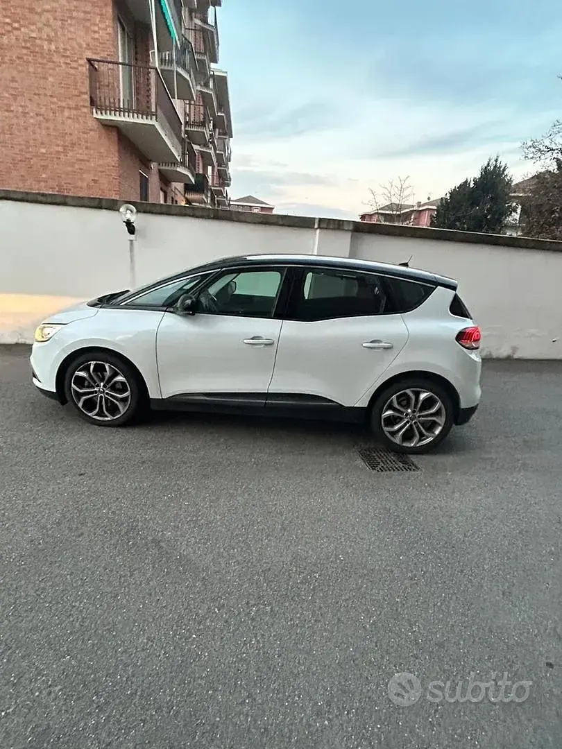 Usata Renault Scenic E-Tech 120 CV (88 kW) 2018 Bianco Monovolume
