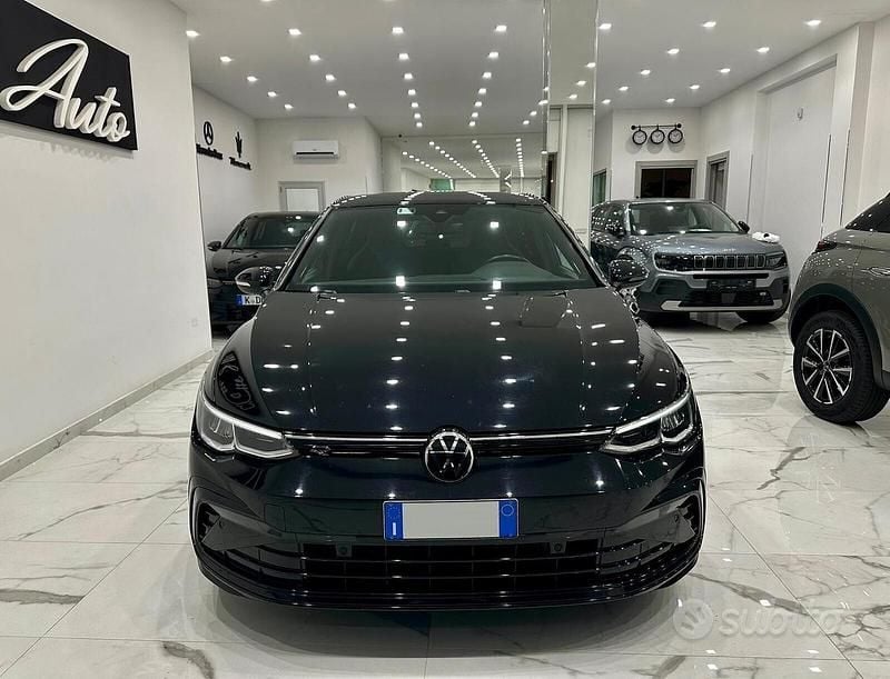 Usata VW Golf VII R-line 150 CV (110 kW) 2021 Nero Utilitaria