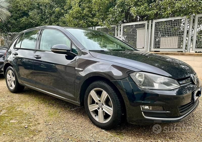 Nero Usata 2015 VW Golf Highline Tre volumi | 7900 € (Super prezzo) - Immagine 1/4