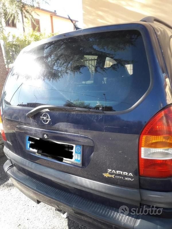 Usata Opel Zafira 2003 Blu Monovolume