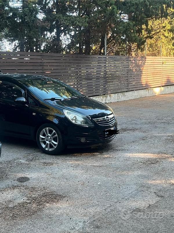 Usata Opel Corsa 75 CV (55 kW) 2008 Nero Berlina