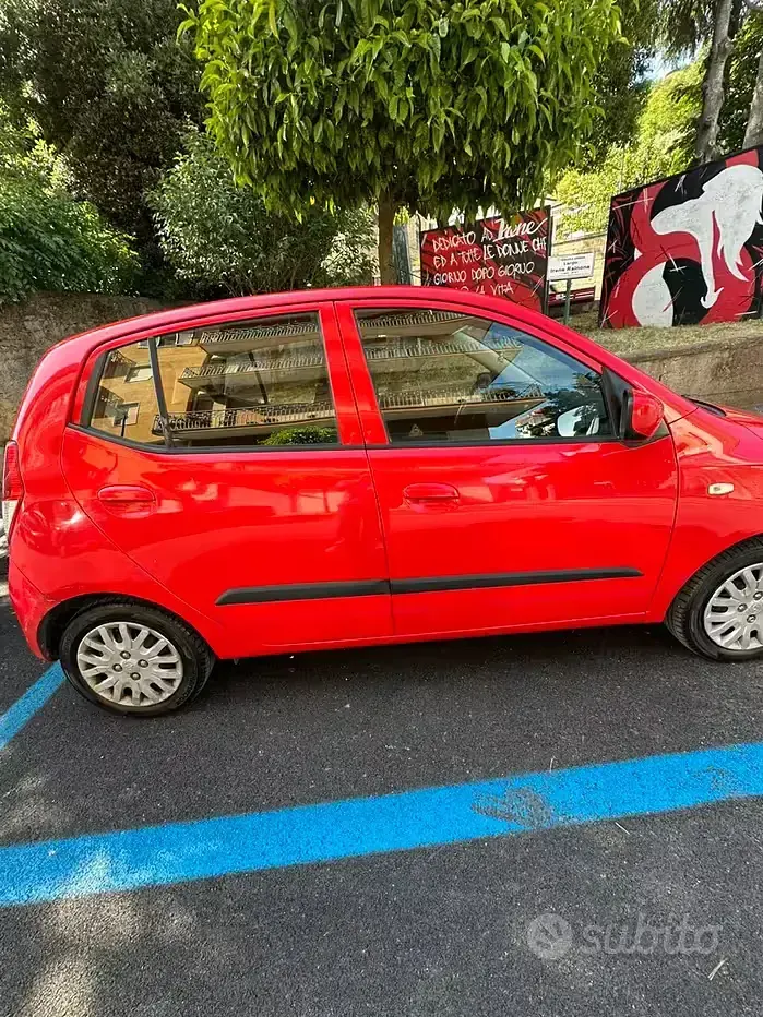 Usata Hyundai i10 78 CV (57 kW) 2009 Rosso Utilitaria
