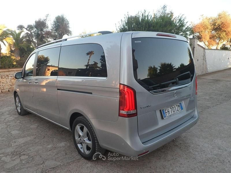 Usata Mercedes V220 163 CV (119 kW) 2017 Argento Monovolume