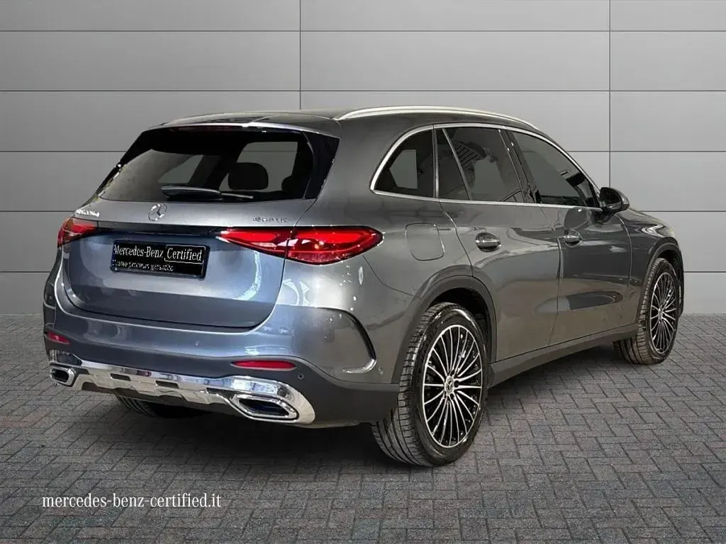 Usata Mercedes GLC220 AMG Line Premium Plus 197 CV (144 kW) 2023 Grigio selenite SUV