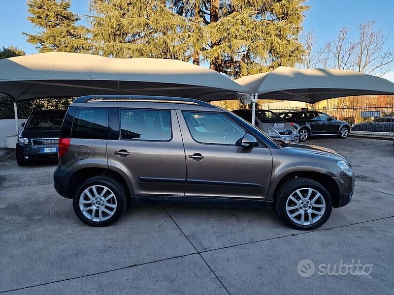 Usata Skoda Yeti Experience 160 CV (117 kW) 2010 Marrone SUV