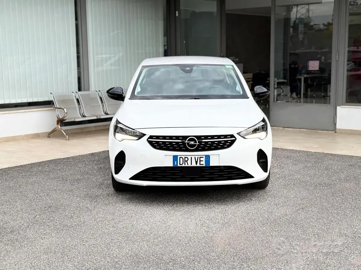 Usata Opel Corsa 101 CV (74 kW) 2023 Bianco Utilitaria