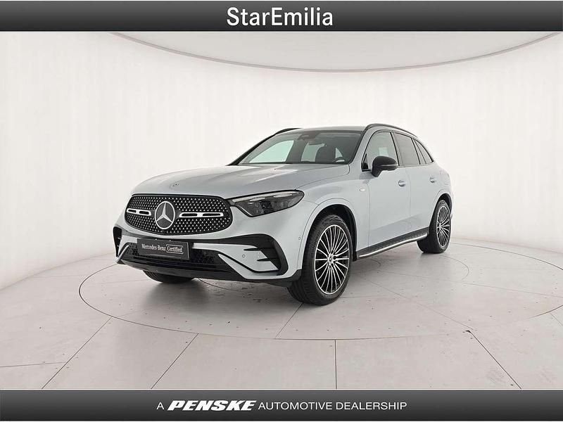 Argento Usata 2025 Mercedes GLC300e Advanced SUV | 68.900 € (Buon prezzo) - Immagine 1/4
