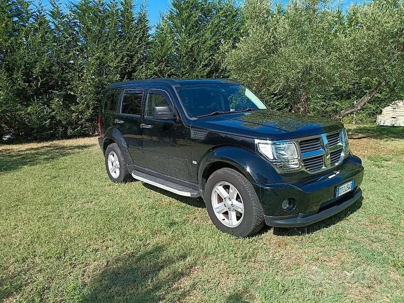 Usata Dodge Nitro SE 177 CV (130 kW) 2007 Nero SUV