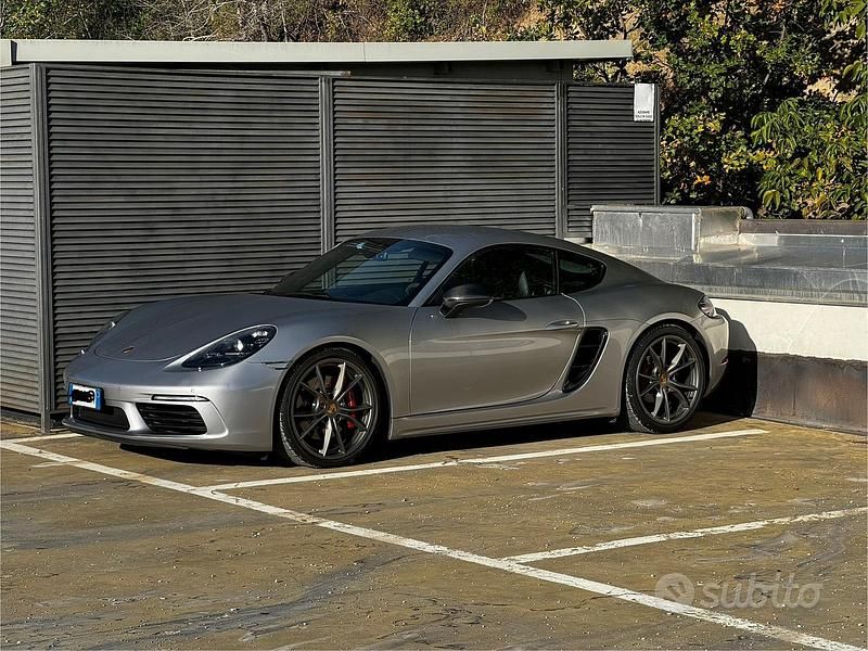 Usata Porsche 718 Cayman S 350 CV (257 kW) 2016 Grigio Coupé