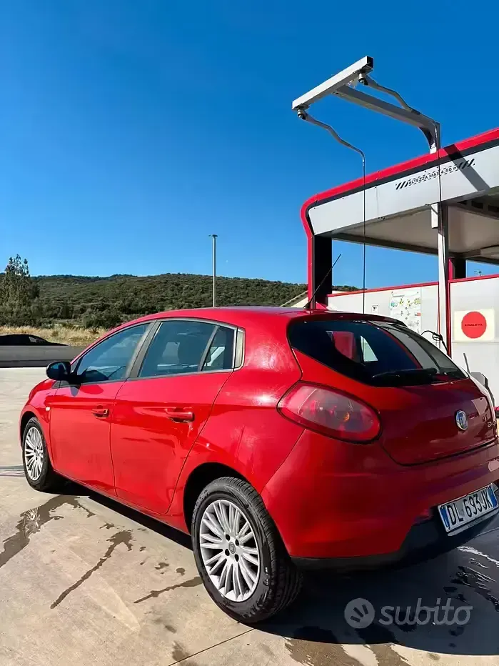 Usata Fiat Bravo 120 CV (88 kW) 2007 Rosso Utilitaria