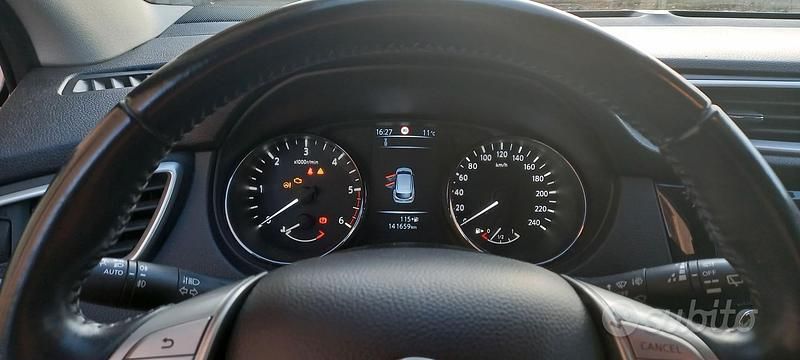 Usata Nissan Qashqai Acenta 131 CV (96 kW) 2015 Grigio SUV