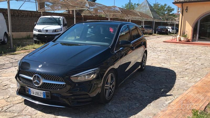 Usata Mercedes B180 Premium 136 CV (100 kW) 2019 Nero Monovolume