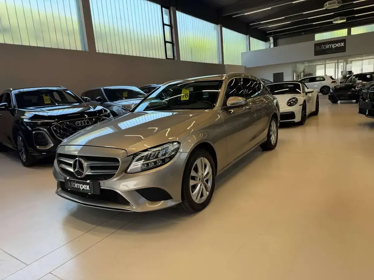 Usata Mercedes C220 194 CV (142 kW) 2018 Argento mojave Station wagon