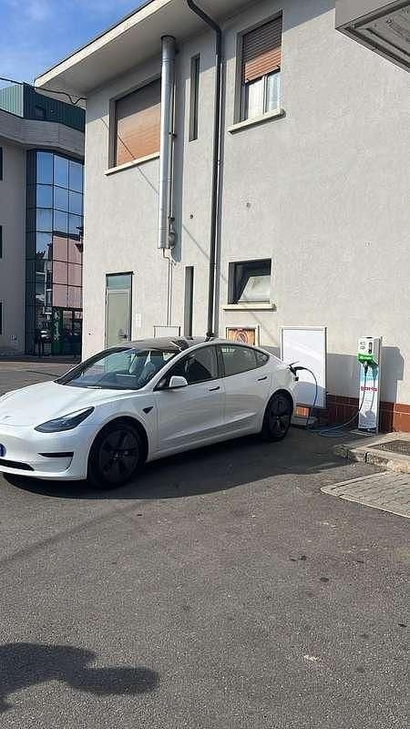 Usata Tesla Model 3 Standard Range 88 kW (120 CV) 2021 Bianco Berlina