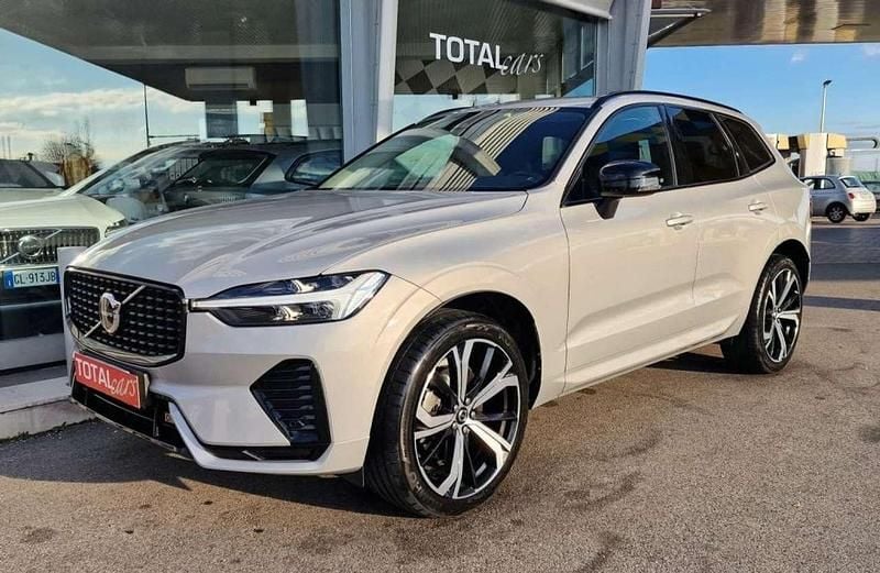 Usata Volvo XC60 Plus 197 CV (144 kW) 2023 Argento metallizzato SUV