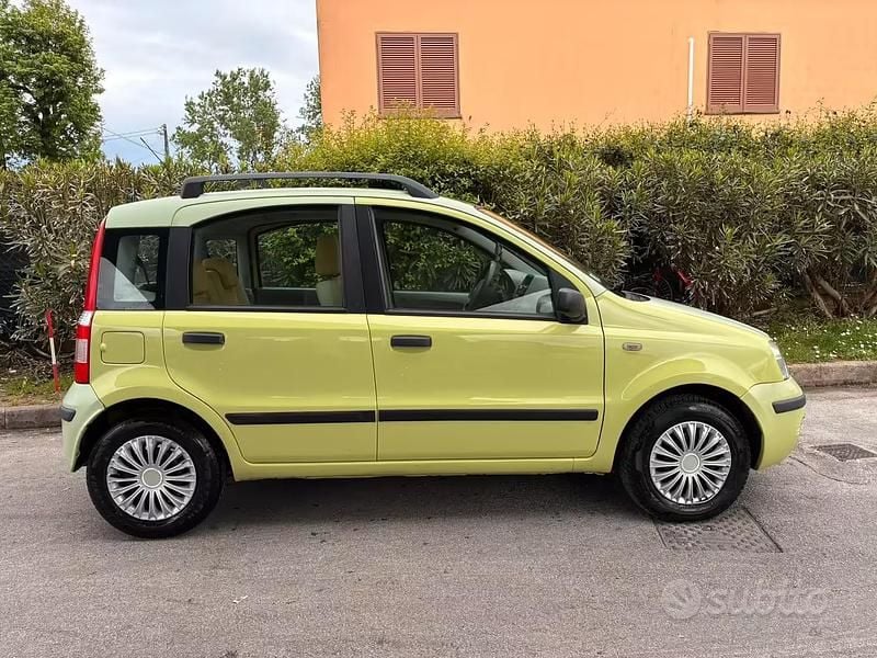 Usata Fiat Panda 70 CV (51 kW) 2004 Utilitaria