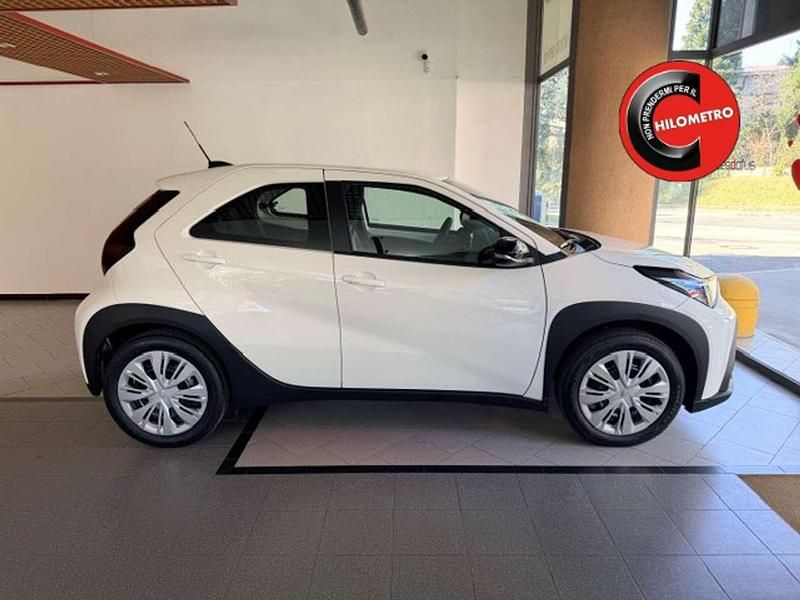 Nuova Toyota Aygo X 92 CV (67 kW) 2026 Bianco SUV