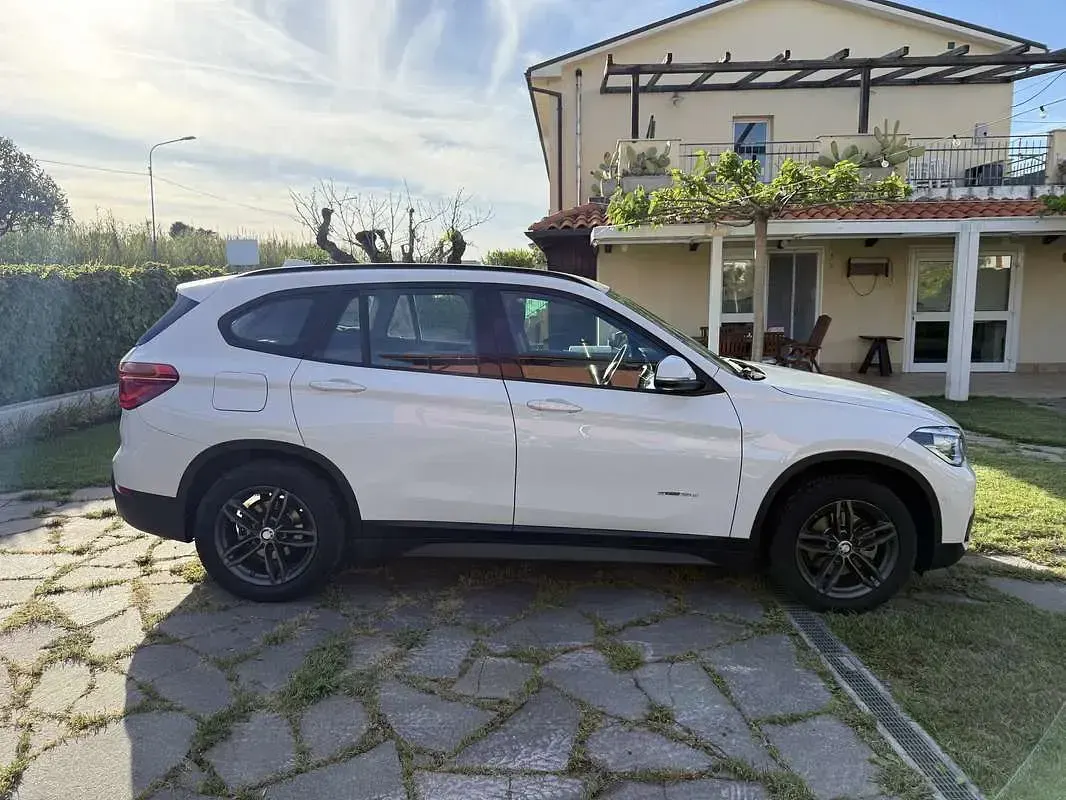 Usata BMW X1 150 CV (110 kW) 2017 Bianco SUV