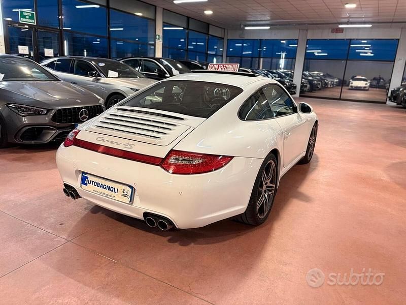 Usata Porsche 911 Carrera 4S 385 CV (283 kW) 2010 Bianco Coupé