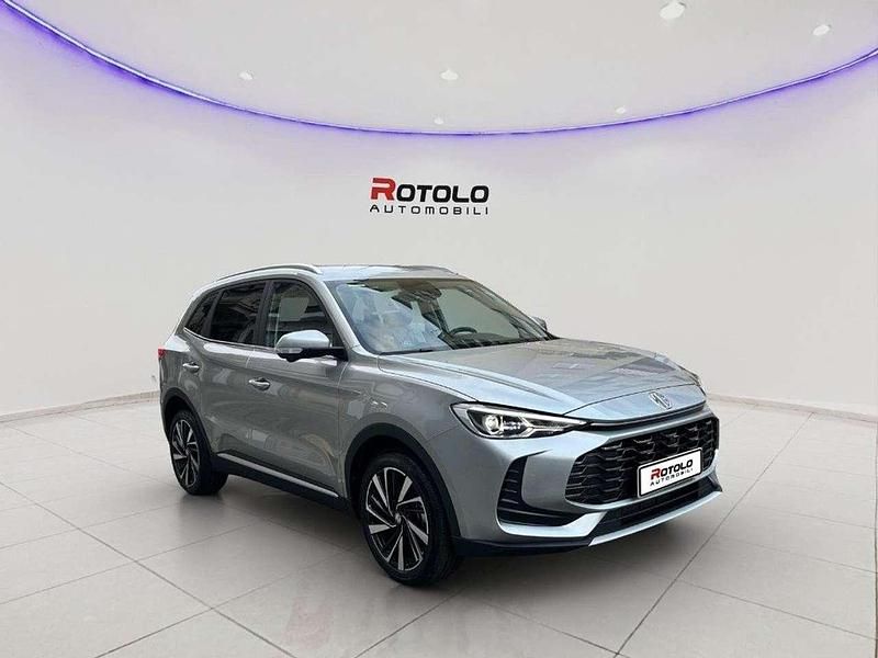 Grigio Nuova 2025 MG ZS Luxury Tre volumi | 25.490 € (Molto cara) - Immagine 1/4