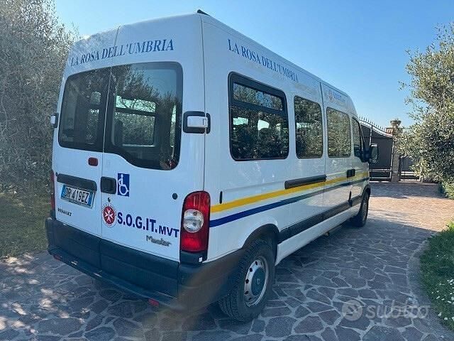 Usata Renault Master 120 CV (88 kW) 2010 Bianco Monovolume