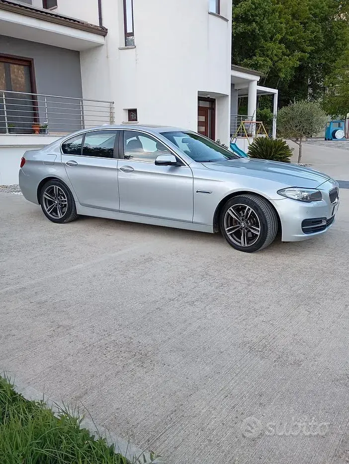 Usata BMW 520 190 CV (139 kW) 2015 Grigio Berlina