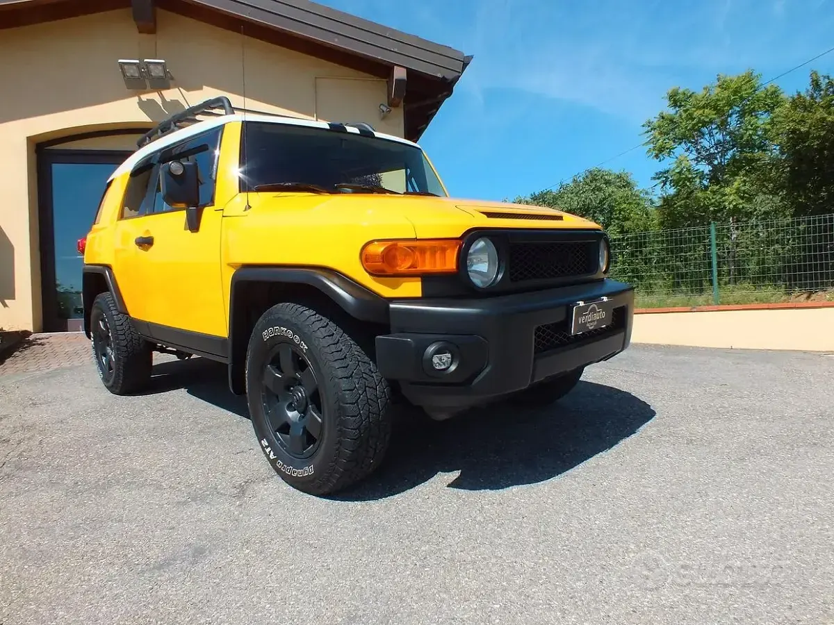 Gebraucht Toyota FJ Cruiser 242 PS (177 kW) 2009 SUV