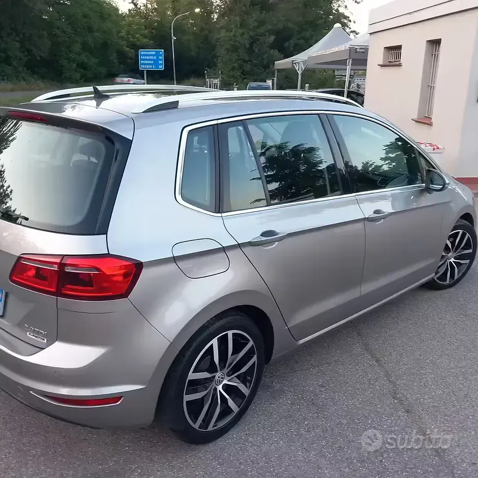 Usata VW Golf Sportsvan 150 CV (110 kW) 2016 Grigio Monovolume