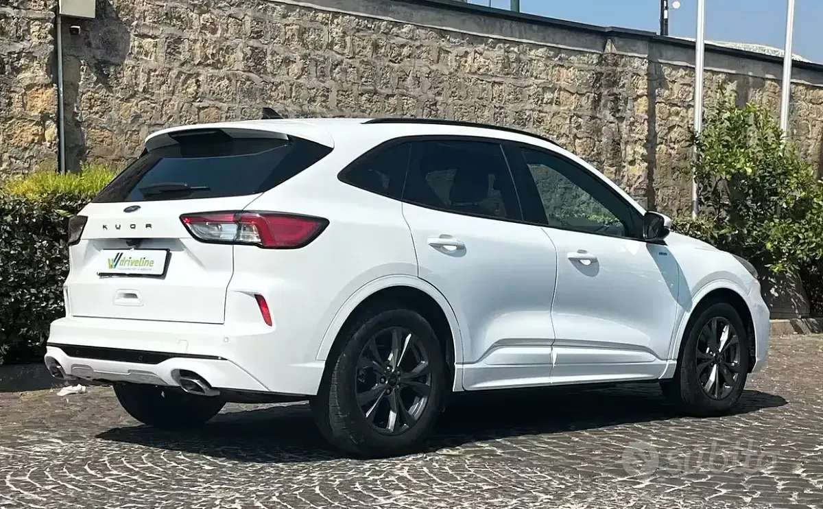 Usata Ford Kuga ST 120 CV (88 kW) 2023 Bianco SUV