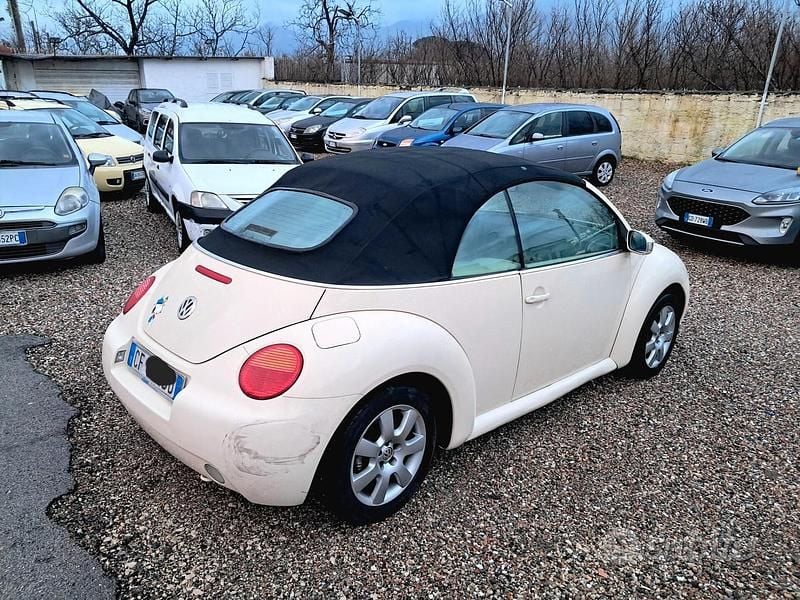 Usata VW Beetle 102 CV (75 kW) 2003 Beige Berlina