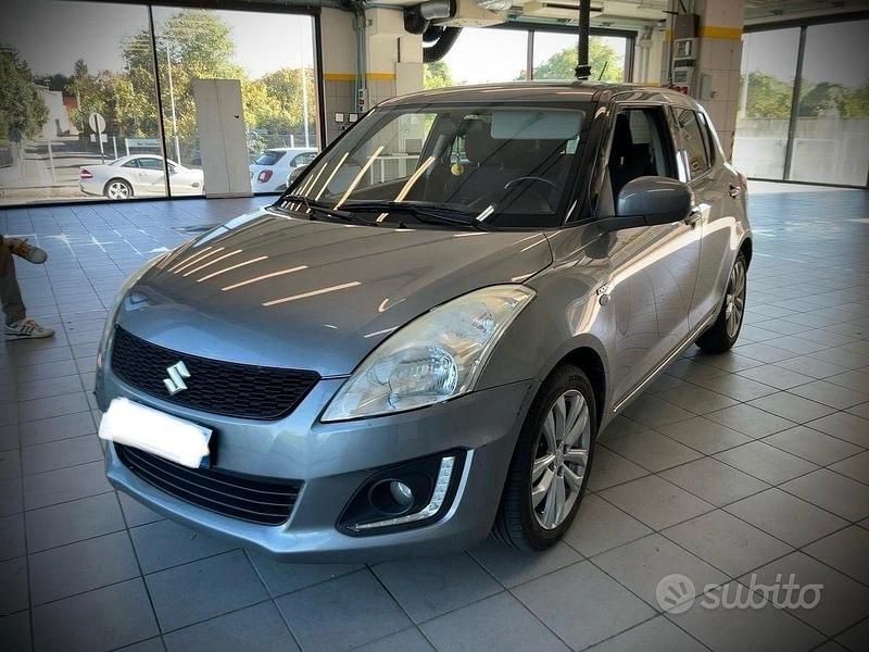 Grigio Usata 2015 Suzuki Swift Cool Tre volumi | 5999 € (Ottimo prezzo) - Immagine 1/4