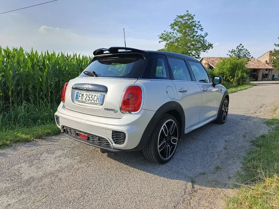 Usata Mini Cooper D Hype 116 CV (85 kW) 2017 Grigio Utilitaria