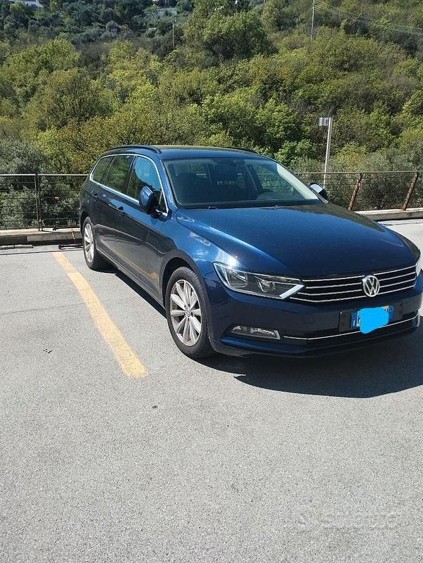Usata VW Passat 150 CV (110 kW) 2016 Blu Station wagon