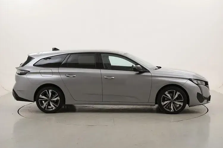 Occasion Peugeot 308 SW Allure 131 ch (96 kW) 2022 Argent Break